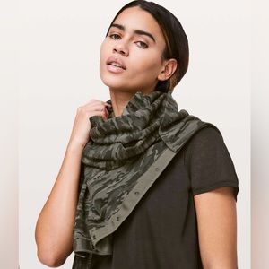 Lululemon Vinyasa Scarf